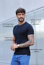 Camiseta Slim Canelada com Elastano Preto | MAGNO