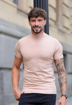 Camiseta Slim Gola Alta Bege | MAGNO