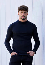 Camiseta Slim Manga Longa Gola Média Preto | MAGNO