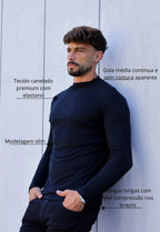 Camiseta Slim Manga Longa Gola Média Preto | MAGNO